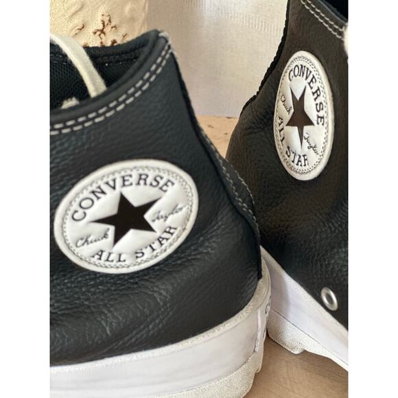 Converse Chuck Taylor AllStar Lugged Leather Sneakers Women’s 6.5 Black High Top - Picture 4 of 8